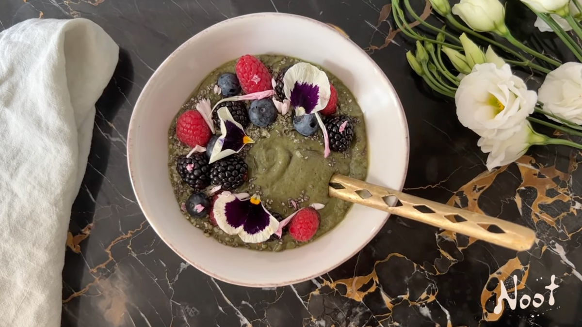 Green Goddess Smoothie Bowl